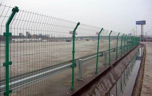 高速公路護欄網